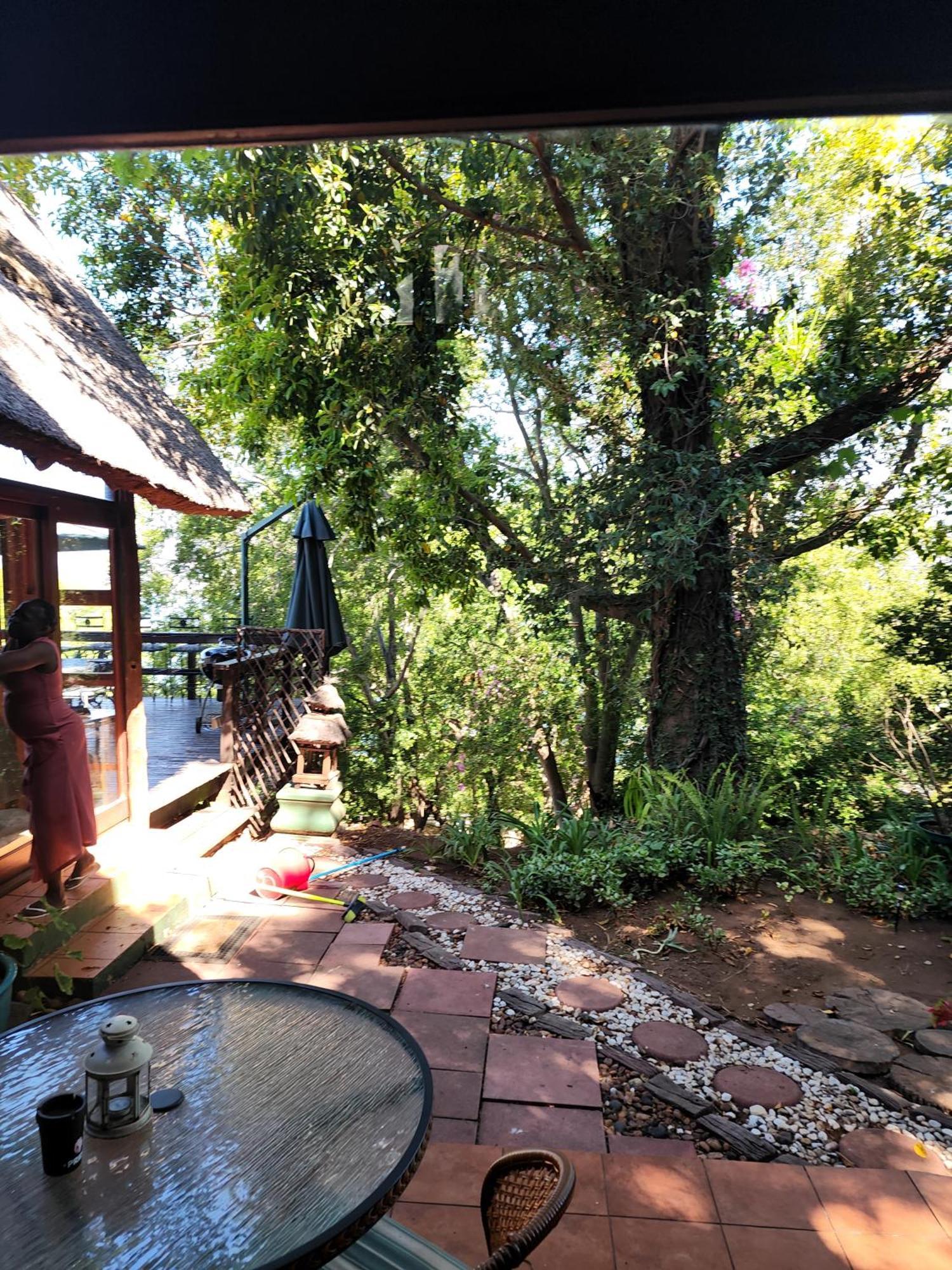 Bali At Scenic Haven Lodge In Hartbeespoort Luaran gambar