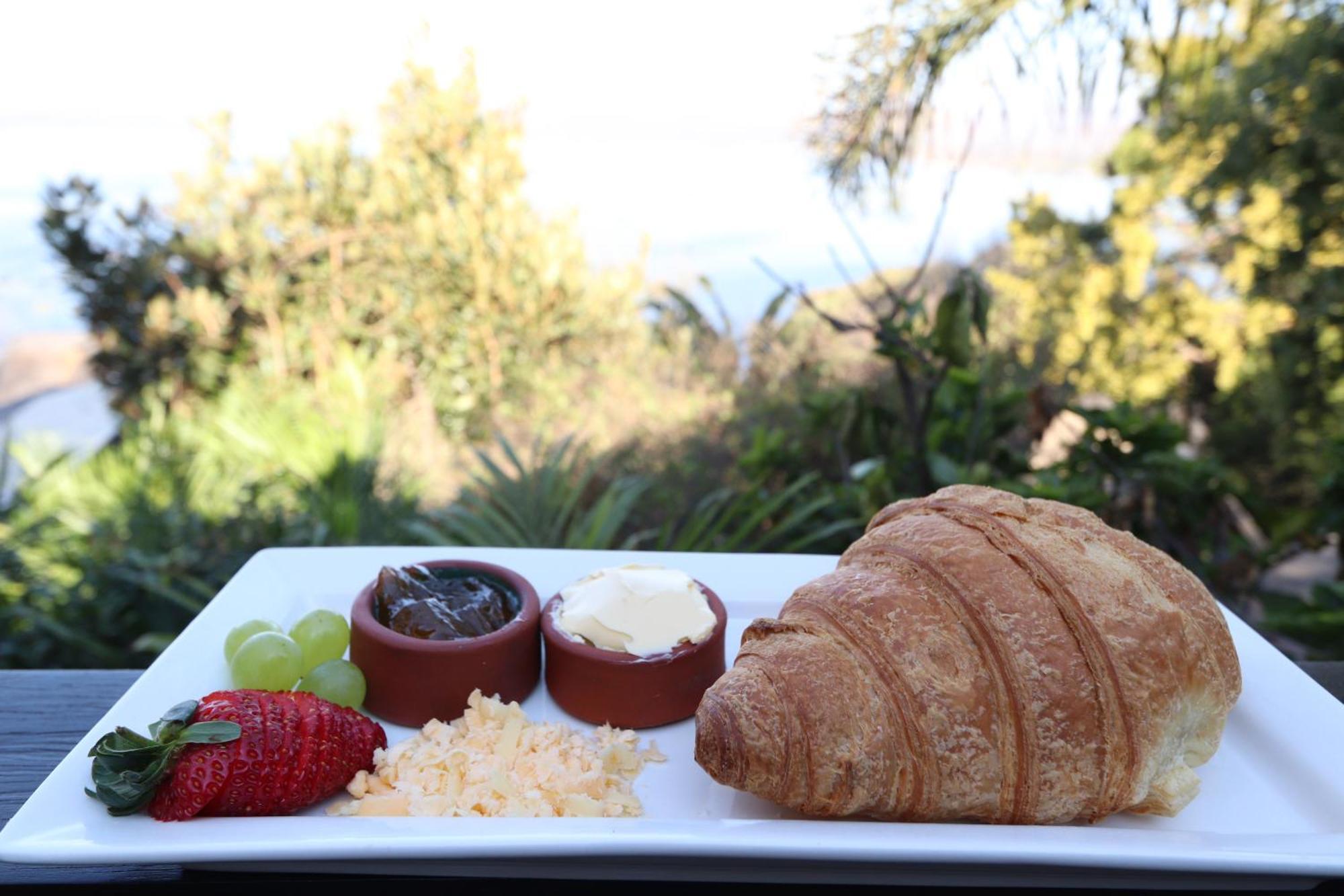 Bali At Scenic Haven Lodge In Hartbeespoort Luaran gambar