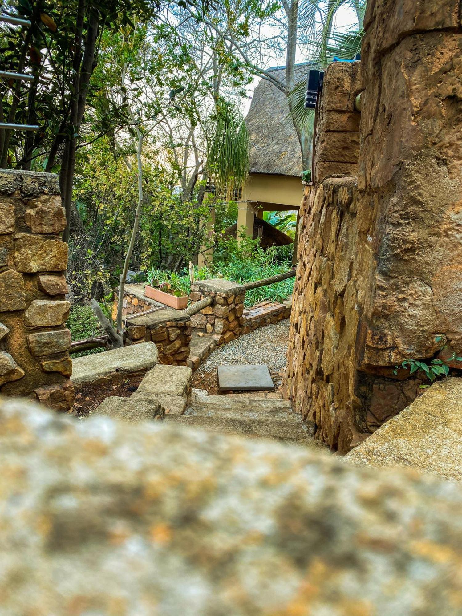 Bali At Scenic Haven Lodge In Hartbeespoort Luaran gambar