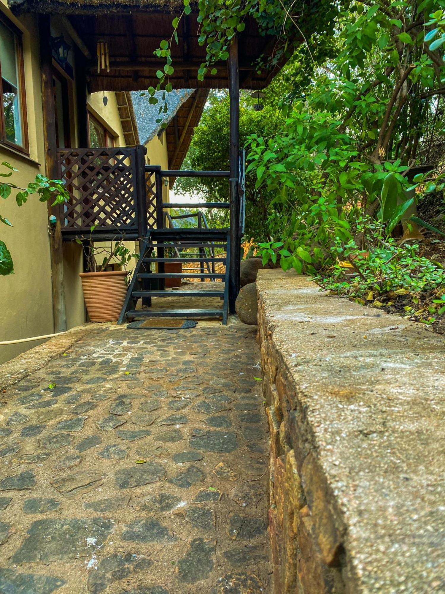 Bali At Scenic Haven Lodge In Hartbeespoort Luaran gambar